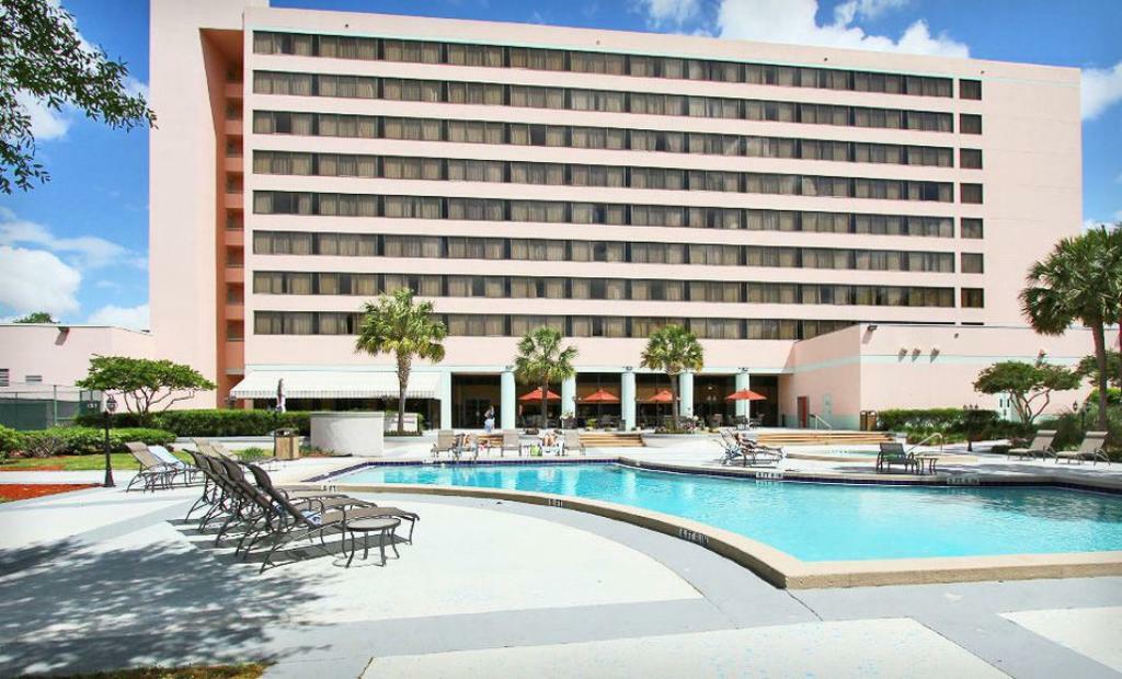 מלון Hilton אוקלה מראה חיצוני תמונה